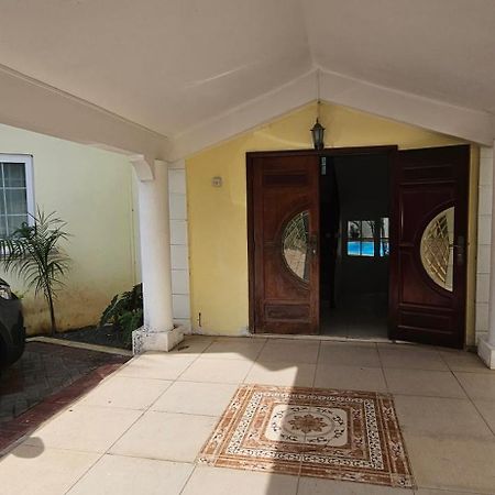 Ground Floor Apartment Near Pereybere Beach Exterior photo